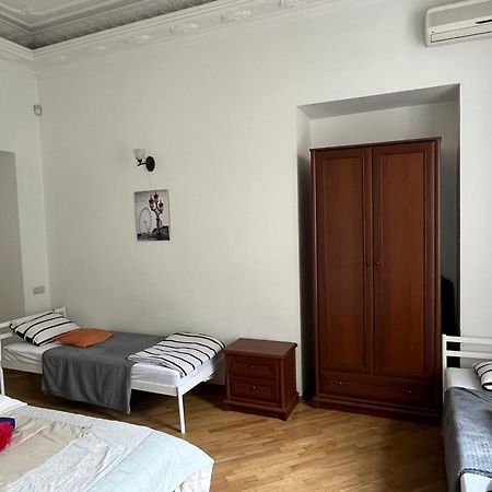 Центрум Апартаментс Lviv Exterior photo
